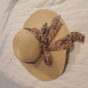 D&Y Tan 100% Paper Floppy Sun Hat